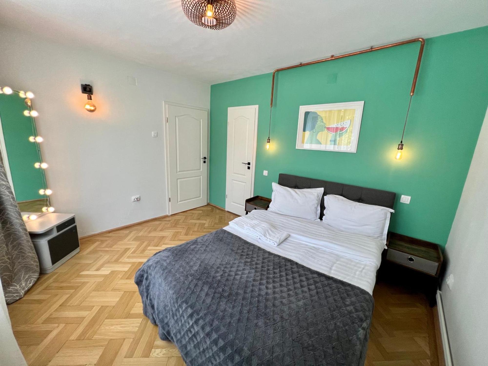 Castanilor 6 - Hip Industrial Apartment Close To City Centre Braşov Dış mekan fotoğraf